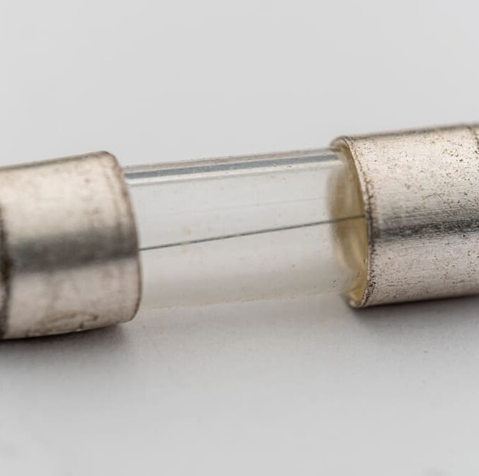 Cầu chì là gì? Ký hiệu, công dụng và cách phân loại