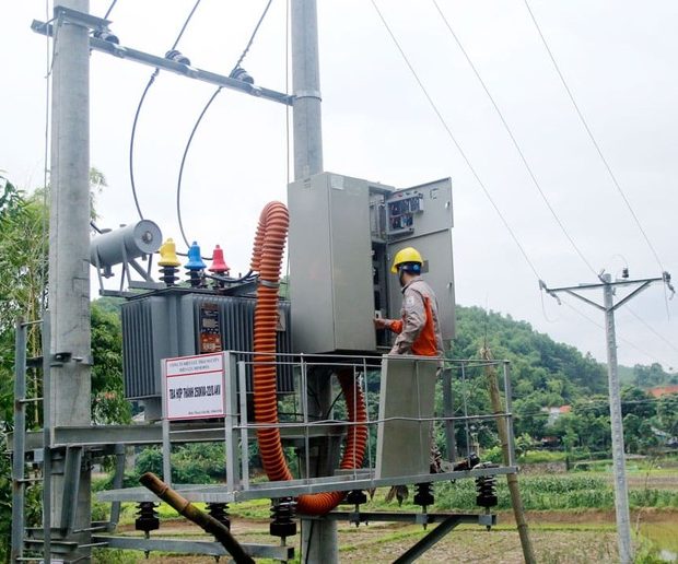Máy biến áp hạ áp là gì? Phân biệt với máy biến áp tăng áp