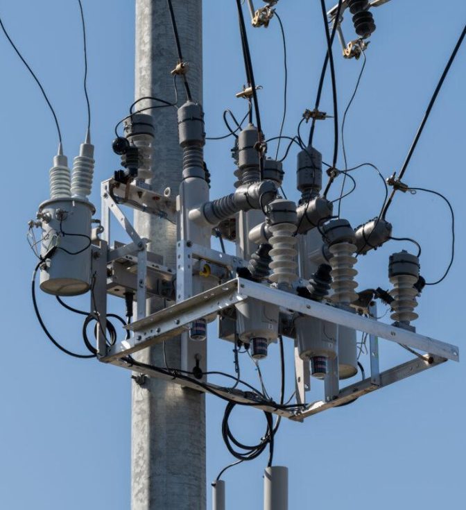 Recloser là gì? Nguyên lý hoạt động và ứng dụng