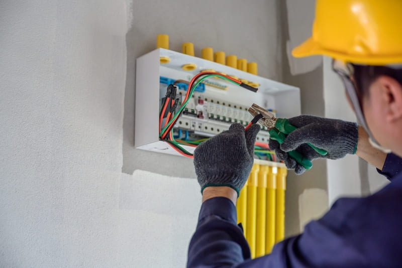 Điện dân dụng là gì? Phân biệt với điện công nghiệp