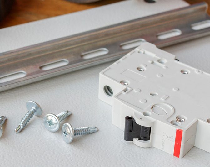 Những thông tin cần biết về DIN Rail