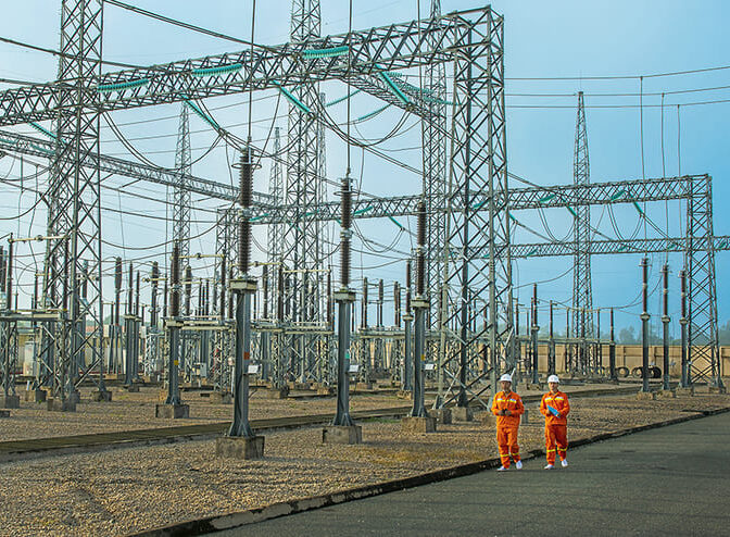 Truyền tải điện là gì? Cấu tạo và vai trò của hệ thống truyền tải điện