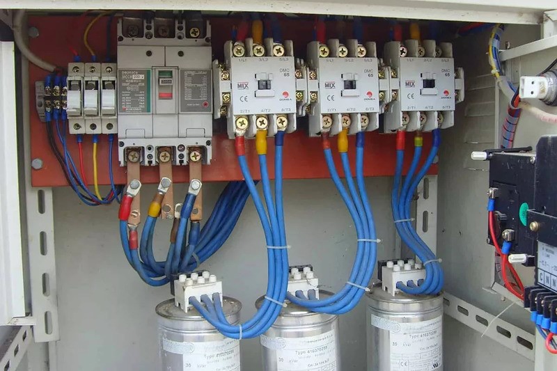 What is a compensating capacitor 9