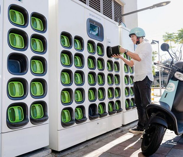 Trạm đổi pin xe điện: Vai trò và tiềm năng phát triển trong hạ tầng trạm sạc giao thông xanh