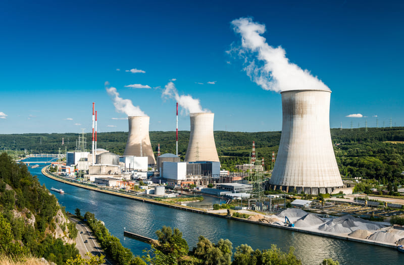 nha may dien hat nhan