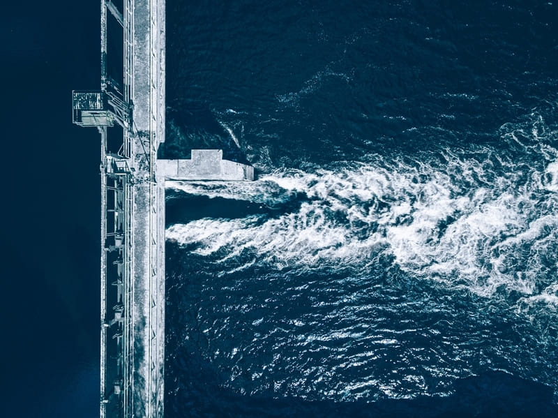 thuy dien ngoai khoi