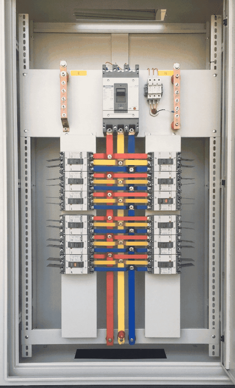 Vì sao xảy ra hiện tượng cắt không chọn lọc giữa MCCB tổng và nhánh khi có sự cố?